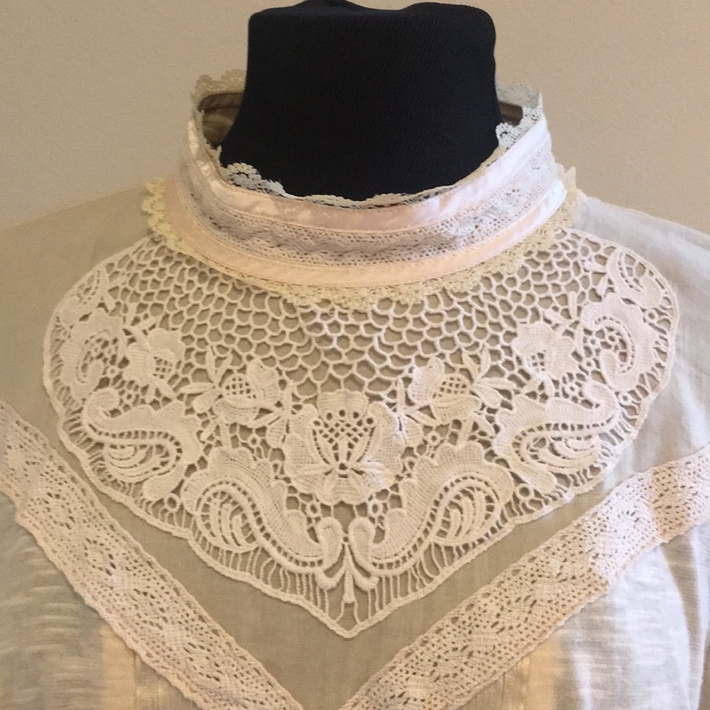 Free people long sleeve lace embellished top L - Picture 2 of 3